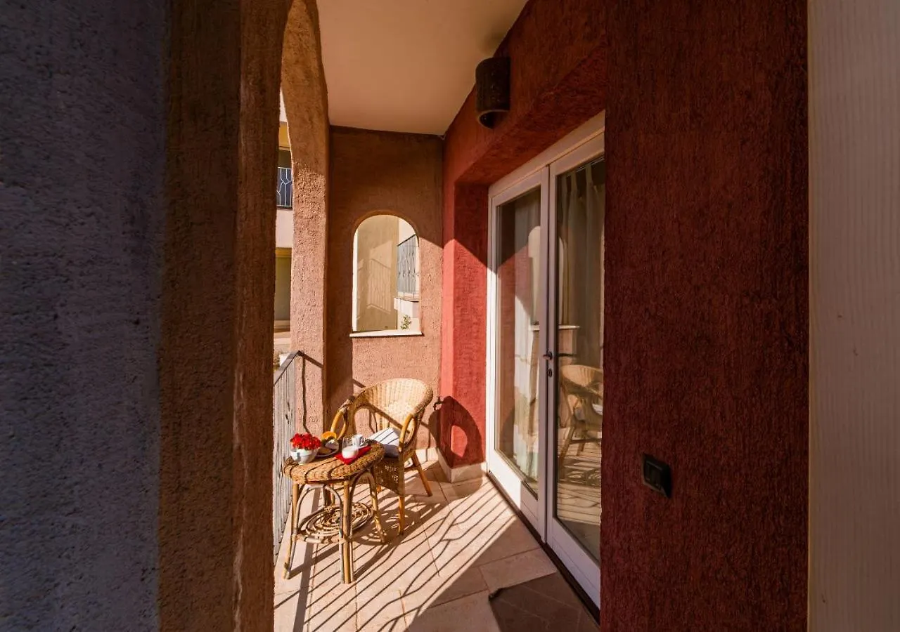 Pgs Immobiliare Srls Esters House Moderno Trilocale Con Parcheggio Privato La Maddalena Lägenhet