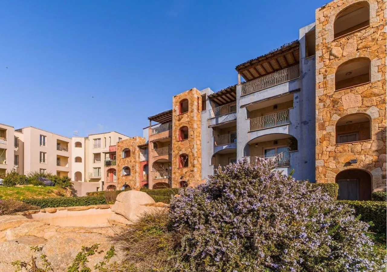 Pgs Immobiliare Srls Esters House Moderno Trilocale Con Parcheggio Privato La Maddalena